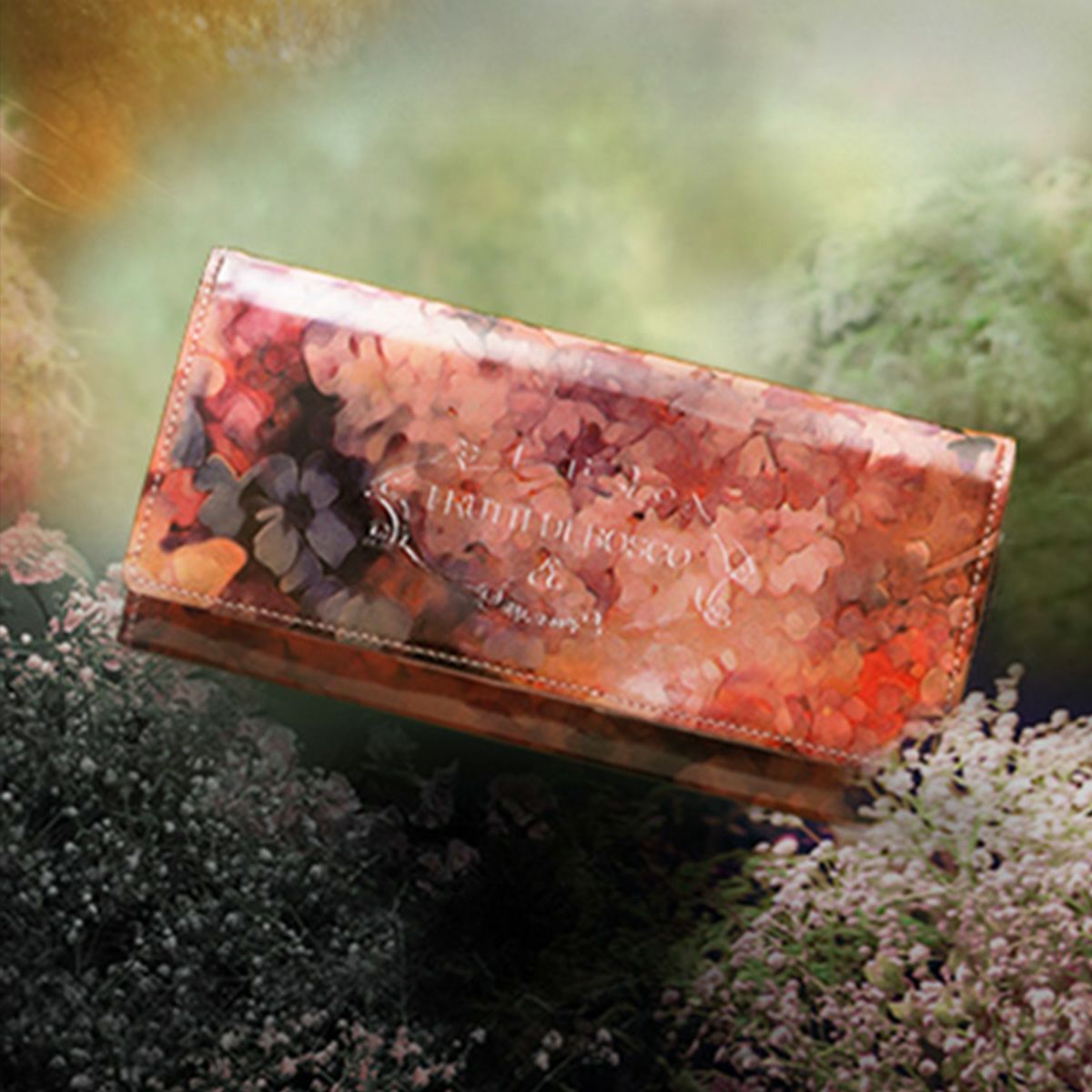 ルック・ブックのようなスマートフォンカバーPiatto（ピアット